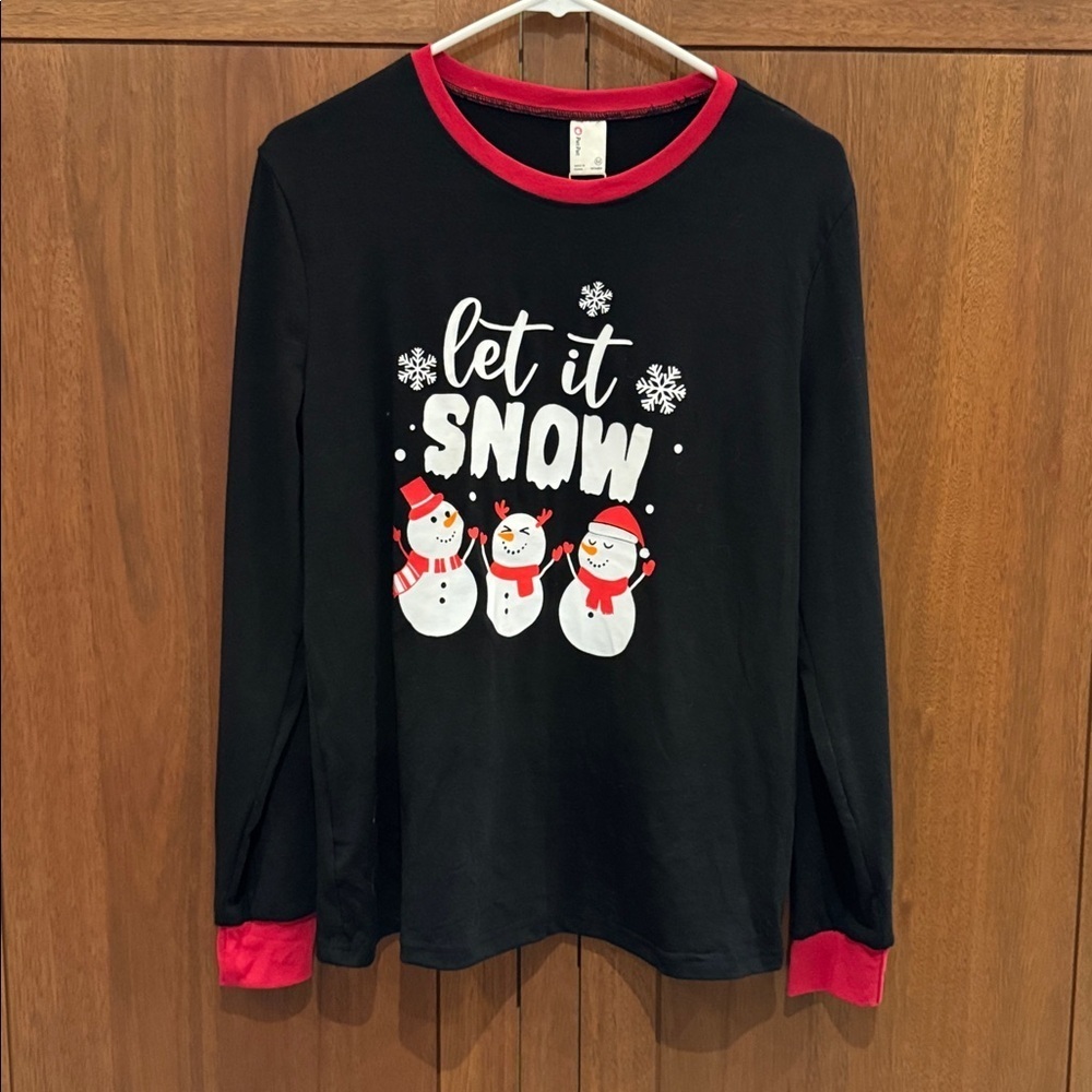 NWT PatPat Black and Red Holiday Snow Long Sleeve Shirt